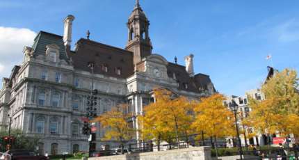 Khách du lịch Việt phải lăn tay khi xin visa vào Canada